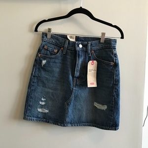 Levi's High-Rise Deconstructed Skirt W26